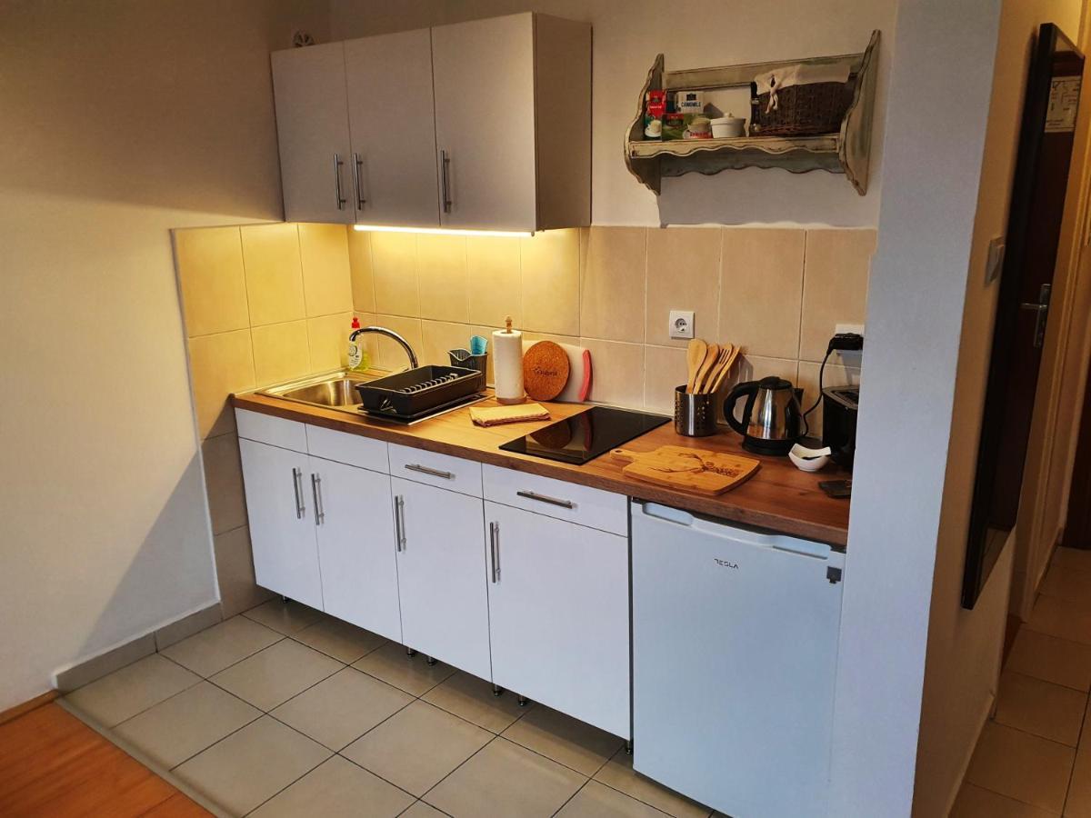 Apartman 64 - Besplatan Parking Za Goste Novi Sad Buitenkant foto